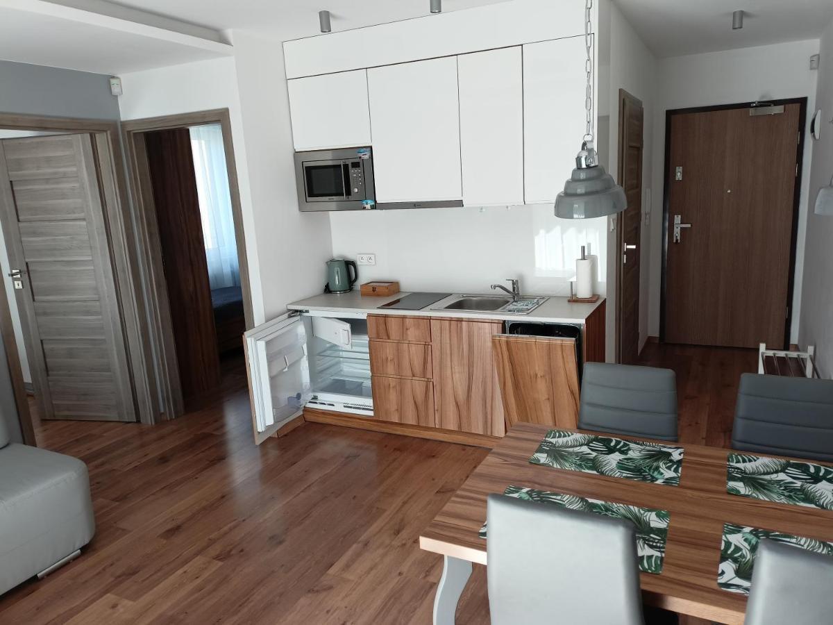 Marina Plaza Apartamenty ヤスタルニャ エクステリア 写真