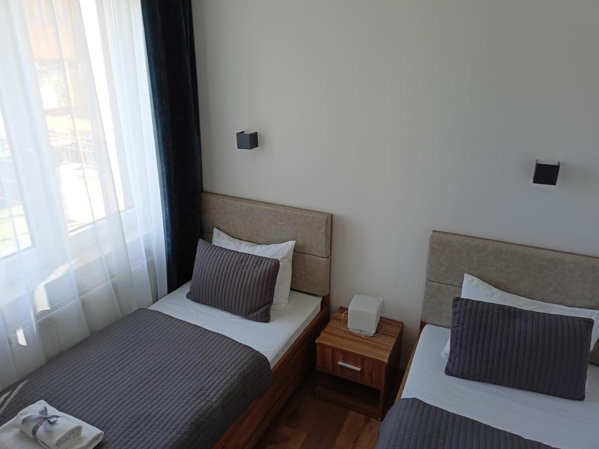 Marina Plaza Apartamenty ヤスタルニャ エクステリア 写真
