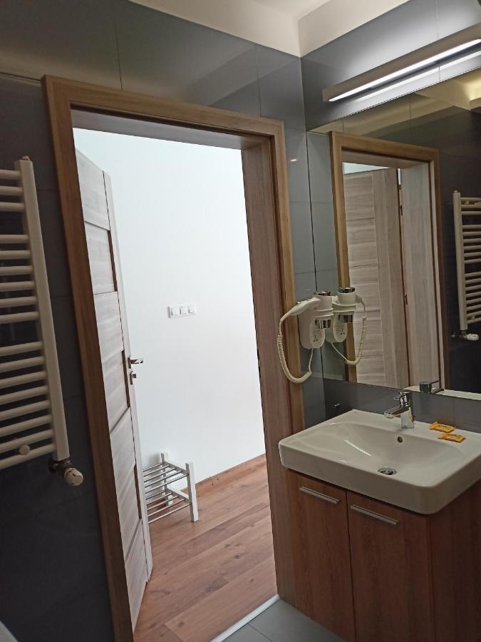 Marina Plaza Apartamenty ヤスタルニャ エクステリア 写真