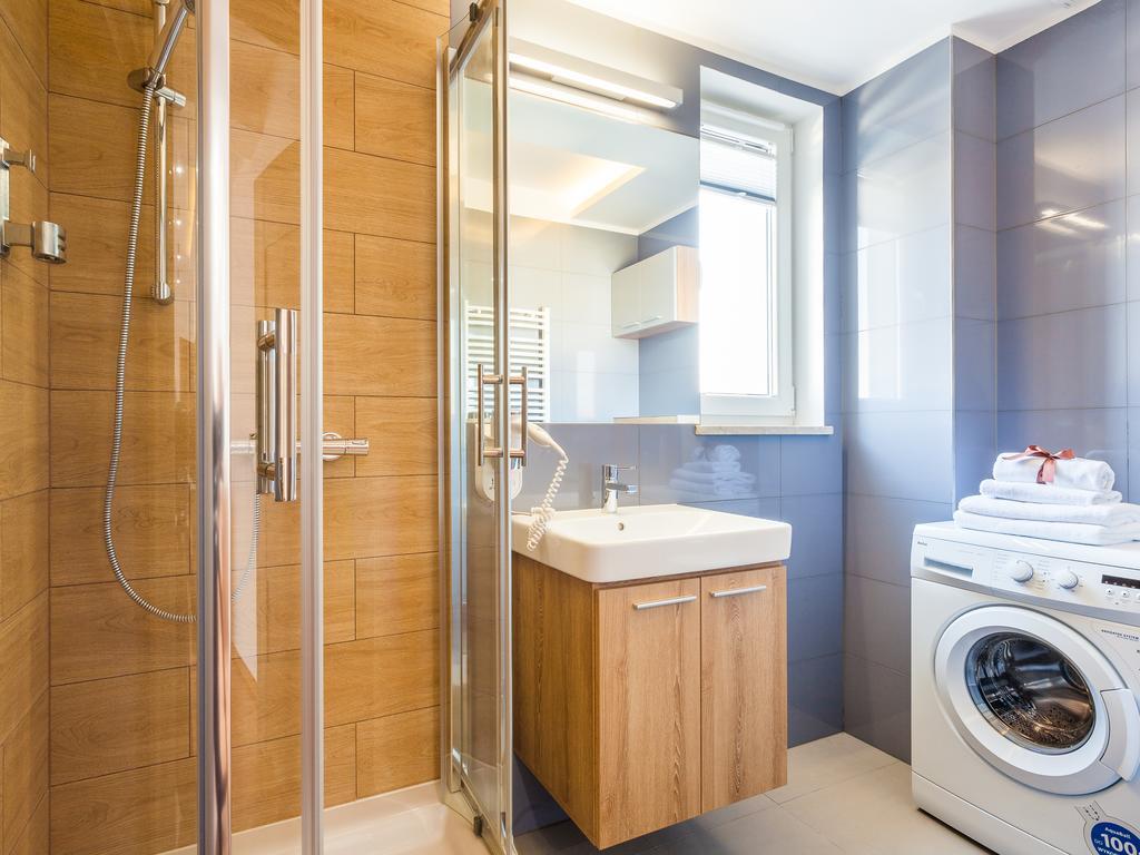 Marina Plaza Apartamenty ヤスタルニャ エクステリア 写真